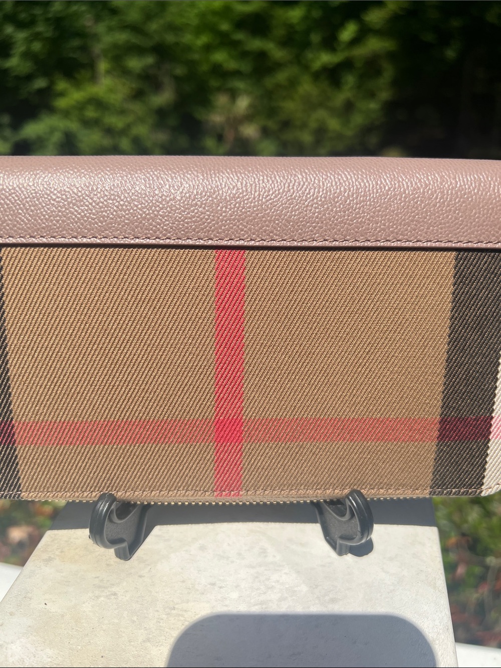 Burberry NWT $630 retail zip around classic check pattern long wallet w dust bag - Picture 15 of 17